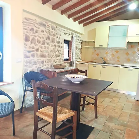 Rustico La Tinaia Villa Montigiano